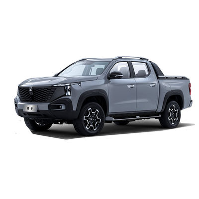 Pickup elettrico della Jetour T2 con 50 - 80 litri di serbatoio e 5 posti a sedere.