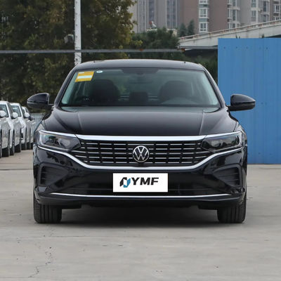 Lithium Iron Phosphate Battery Powered VW Sagitar Sedan con AWD e interno in pelle