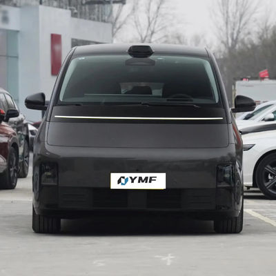 Batteria al litio ferro fosfato 7 posti Mpv elettrico Lixiang MEGA Ev Car Long Range 4WD