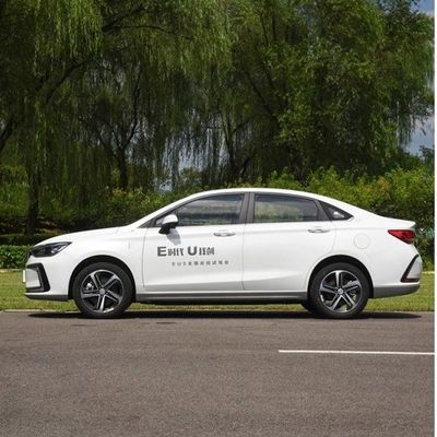 Made BAIC BEIJING EU5 Fast Charge Veicolo elettrico di seconda mano con pneumatici 215/50/R17
